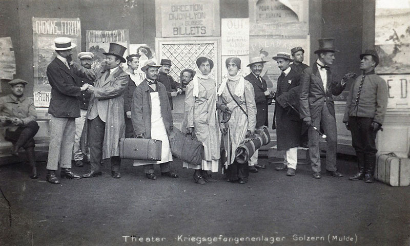 An Sonn- und Festtagen fanden Theateraufführungen statt. In Golzern wurde im Winter 1915 ein Raum für Unterhaltung freigegeben, in dem die französischen Kriegsgefangenen eine Bühne errichteten.