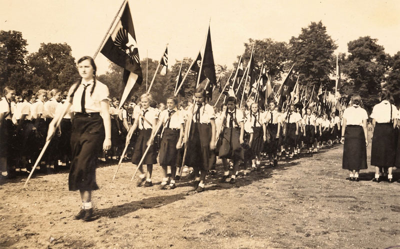 Mädchen in BDM-Uniform, 1936