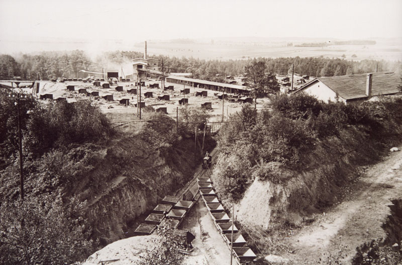 Steinbruch Hengstberg mit Feldbahn und Kipploren 1935