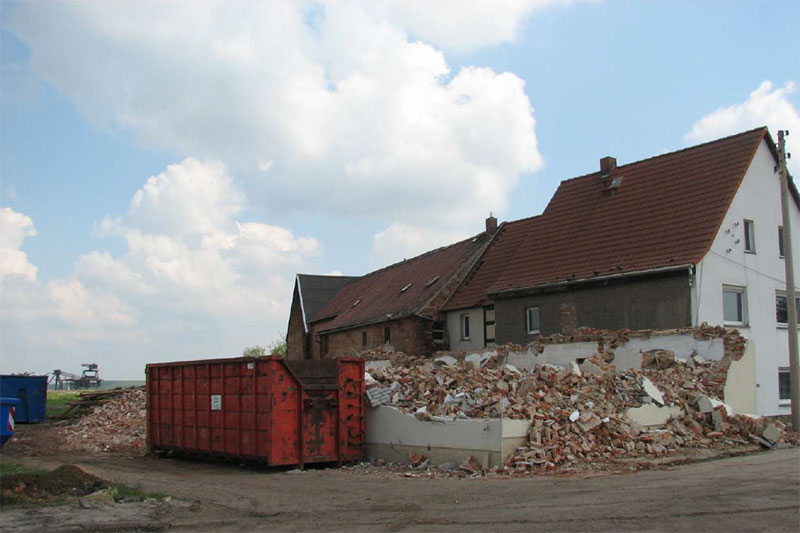 Beginn der Abrißarbeiten in Heuersdorf, 2008
