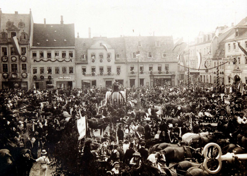Schützenumzug auf dem Marktplatz, Foto 1926